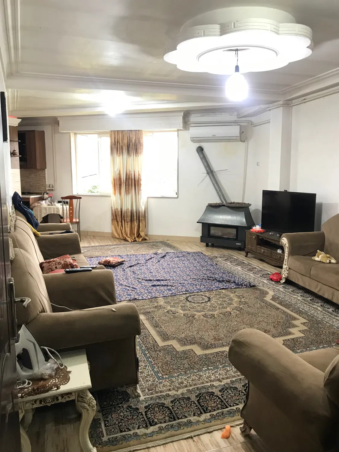 آپارتمان ۱۰۰متری طبقه ۲ دو خوابه (ویو چشمنواز)