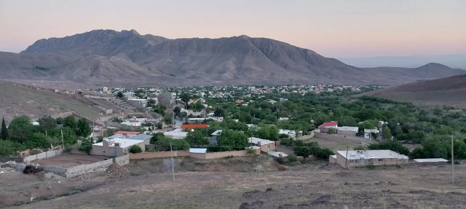 ویلا ۲۸۰ متری مسیر طالقان شهر زیاران