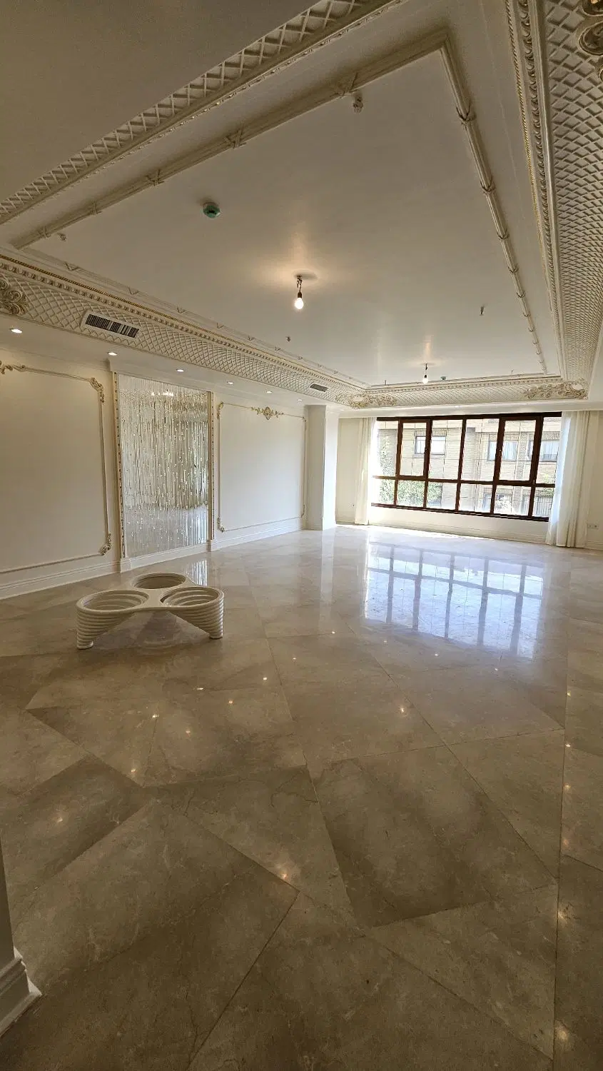 آپارتمان ۱۵۰ متر تک واحده دو پارکینگ
