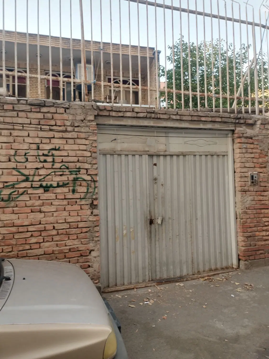 خانه ویلایی قابل نشیمن و کلنگی