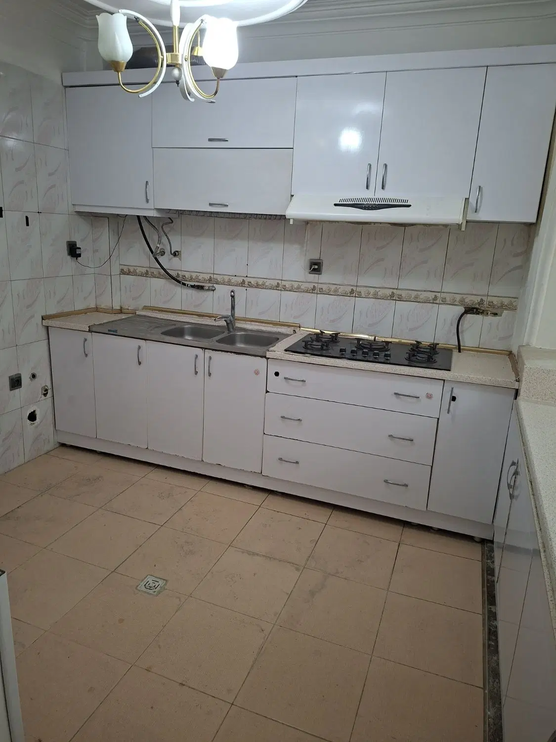 آپارتمان همکف راه جدا پارکینگ اختصاصی