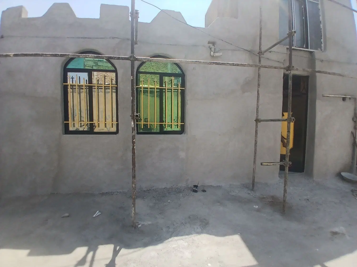 خانه ویلایی۷۰متری مرکز شهر (میان قلعه)