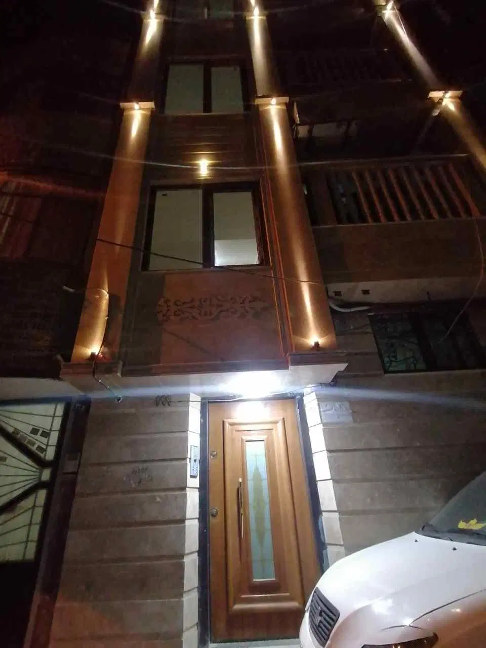 60 متری لوکس