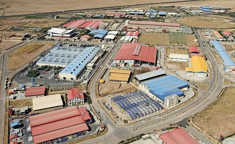 زمین شهرک صنعتی پیشوا ۱۰ هزار متر