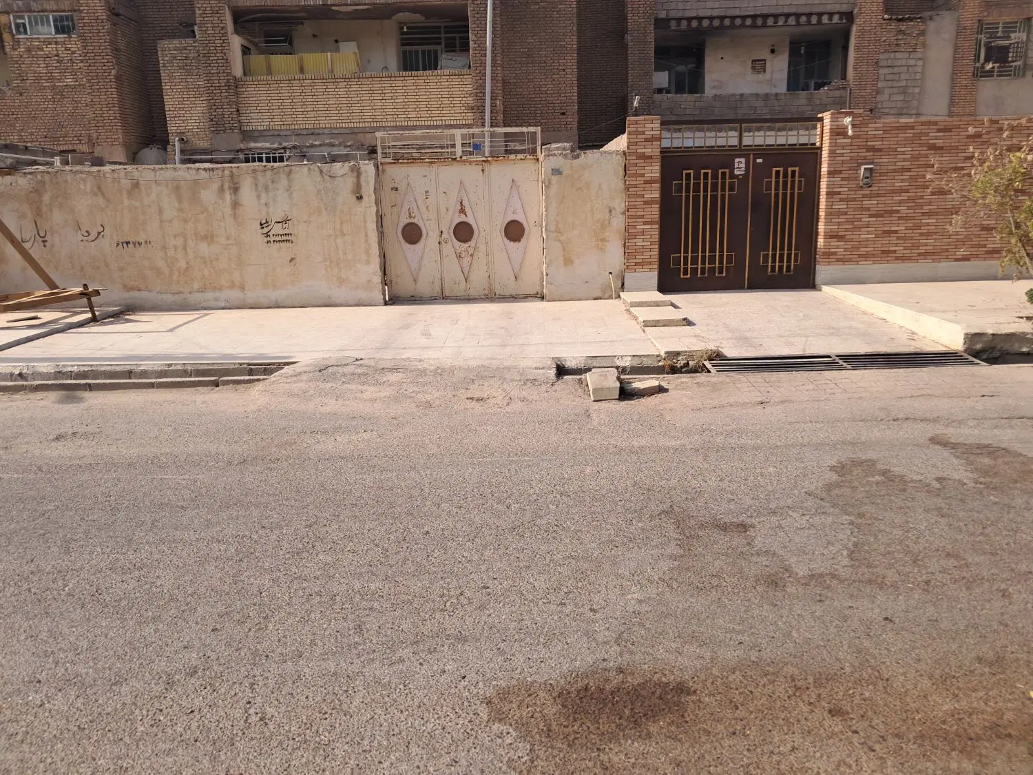 خانه رهن ۲۰۰ متری ۱۰۰ متر بنا ۱۰۰متر حیاط ویلایی