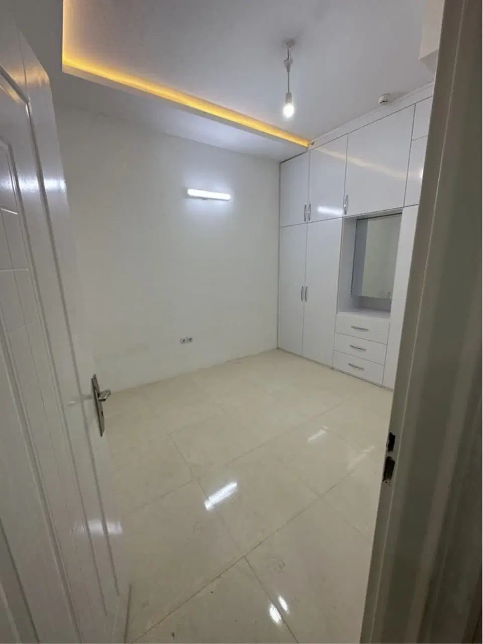 اجاره طبقه اول در کامیاب خیابان نیک سیرت