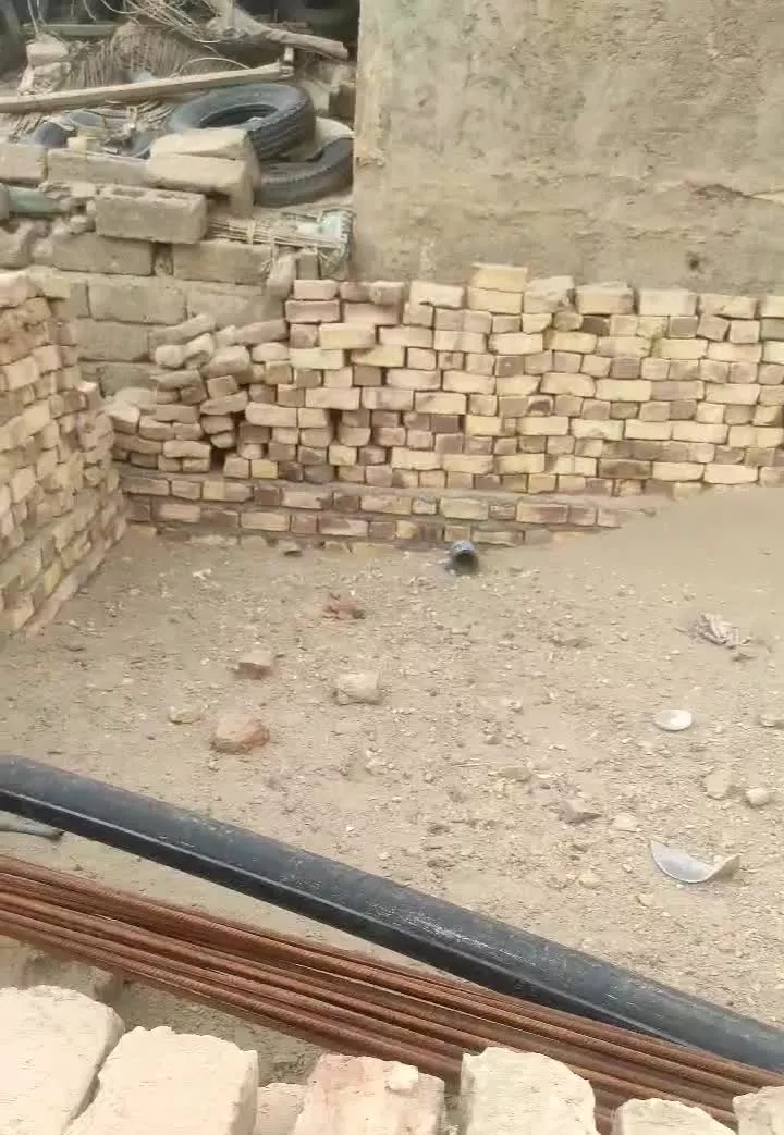 یک منزل نیمه ساز۲۲۰متری زهک