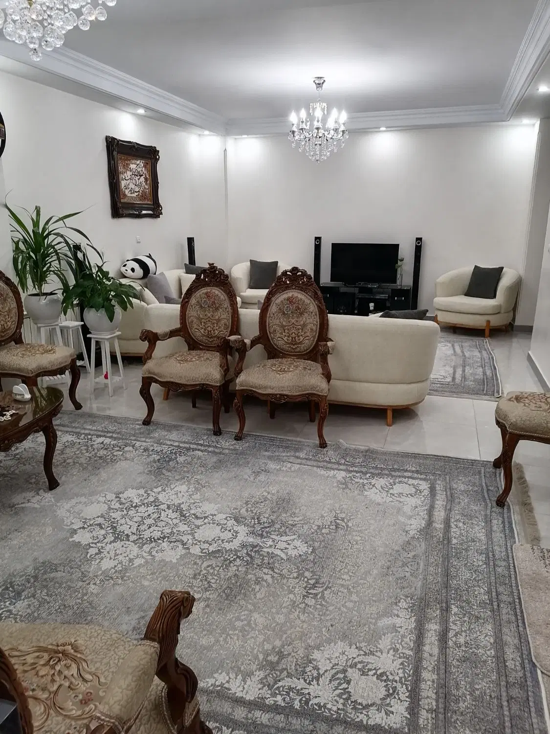93متر دو خواب با پارکینگ و انباری و تراس