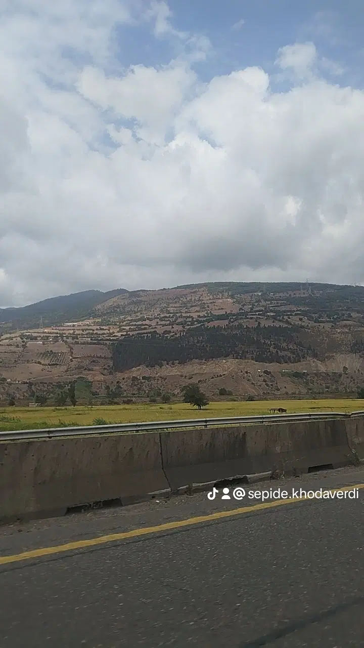 زمین فروشی