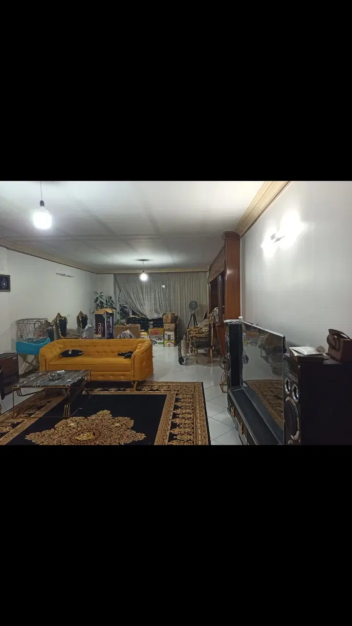 اپارتمان ۱۶۰ متری ، جهت خانواده،بدون حیوانات خانگی