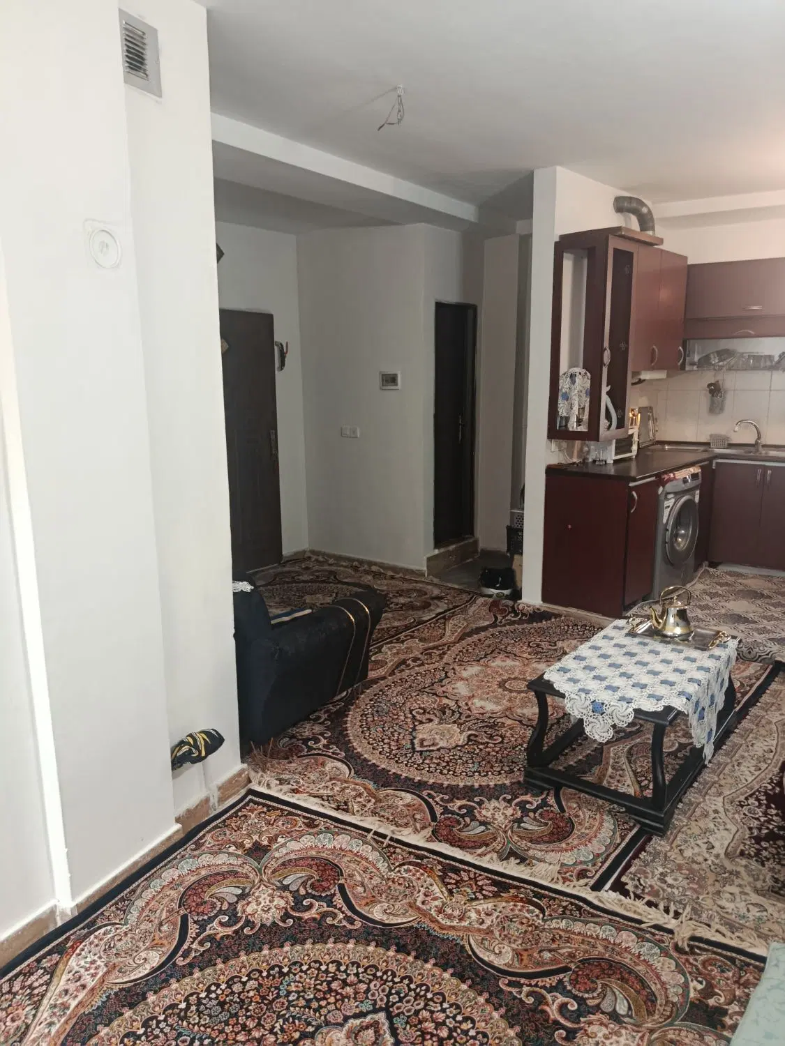 یک واحد آپارتمان ۵۰متری با آسانسور و پارکینگ
