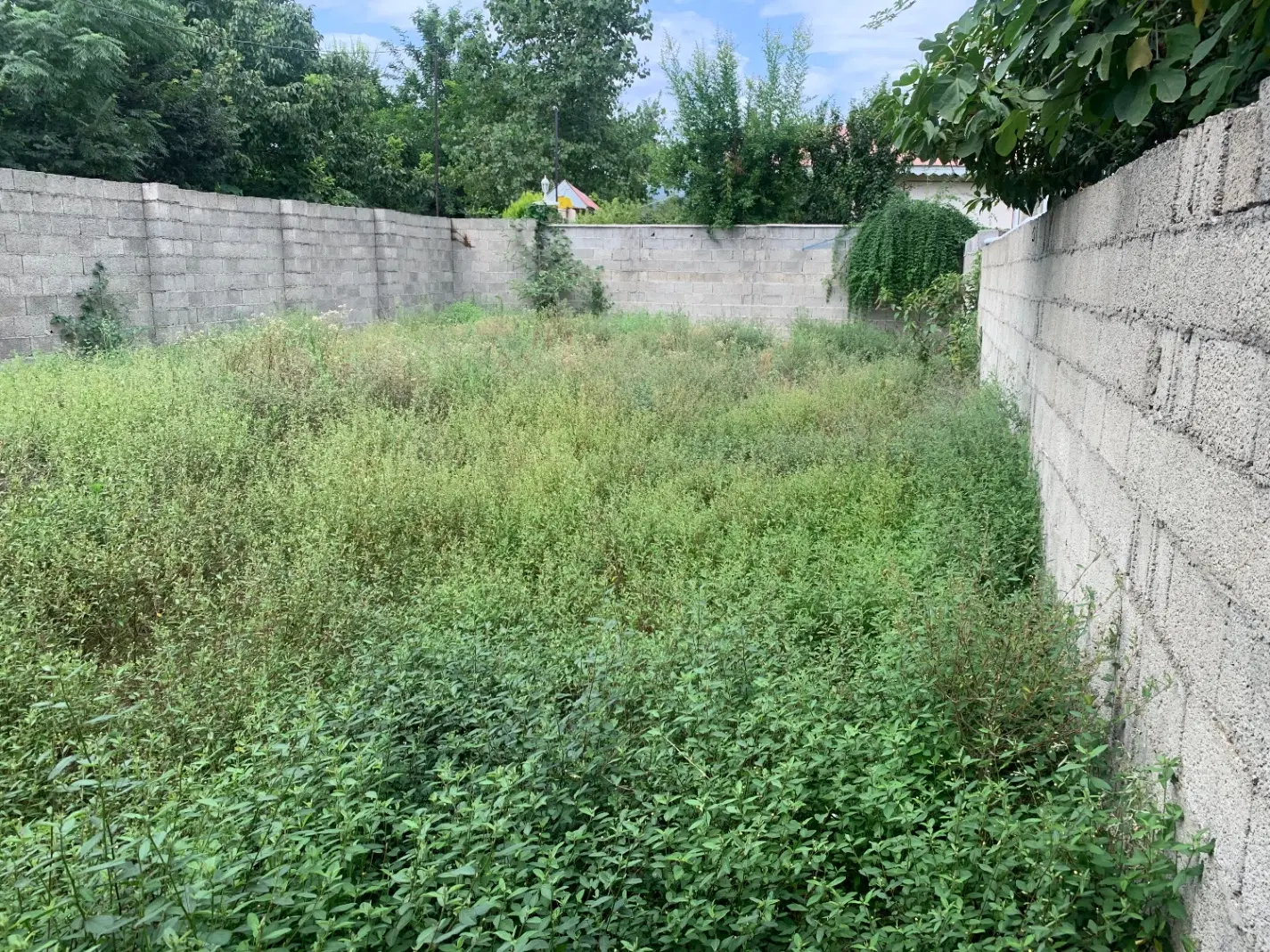 زمین ۱۸۰ متری دارای مجوز ساخت