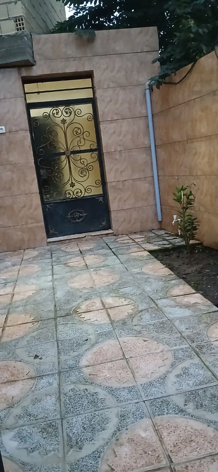 خانه ۶۵ متری  درمحیط آرام وامن