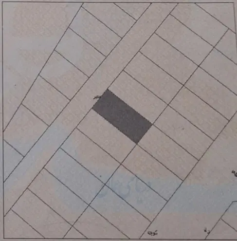 زمین دادگستری