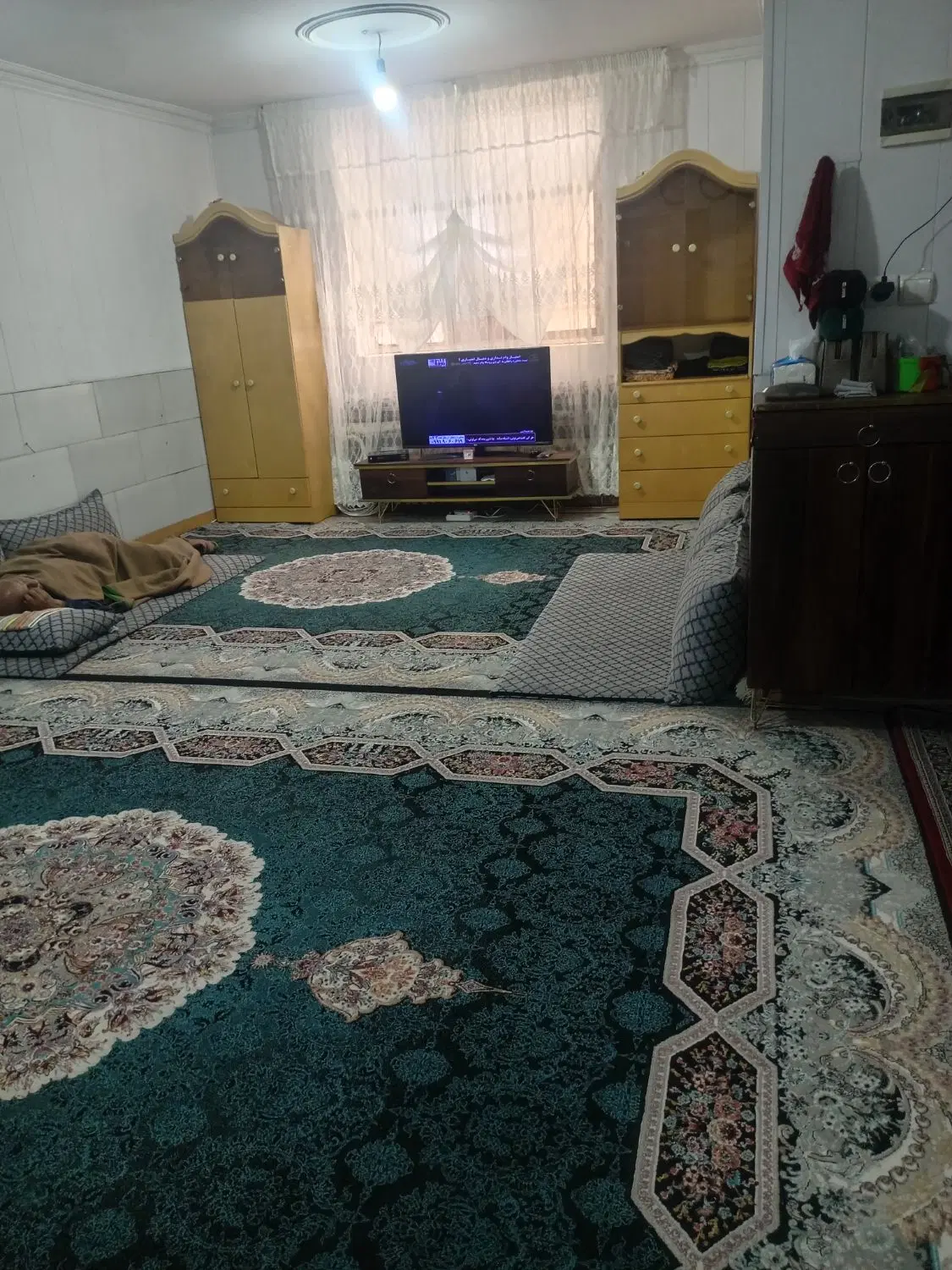 یک واحداپارتمان طبقه همکف 65 متری