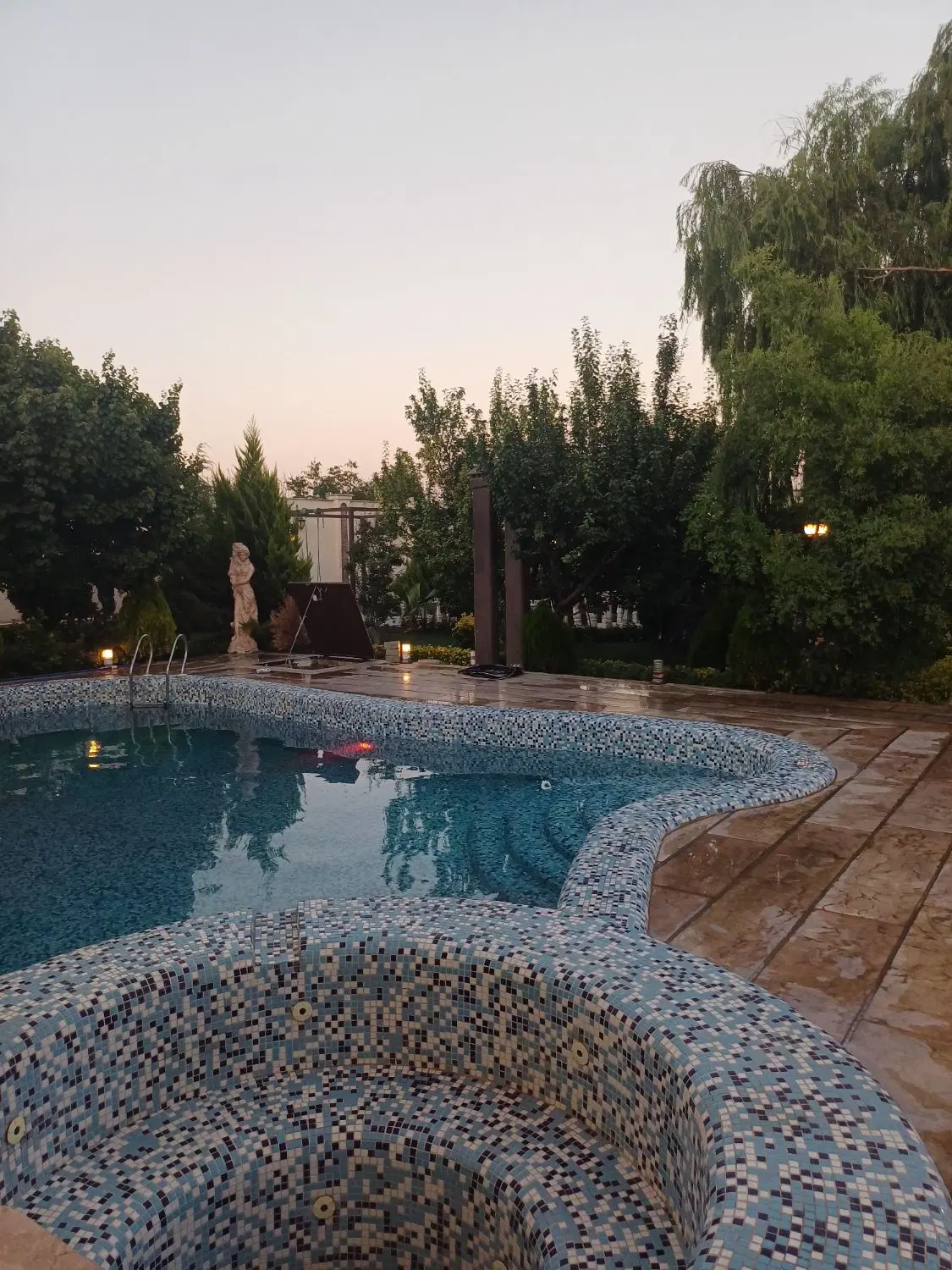 1750 متر باغ ویلا سند دار در شهریار