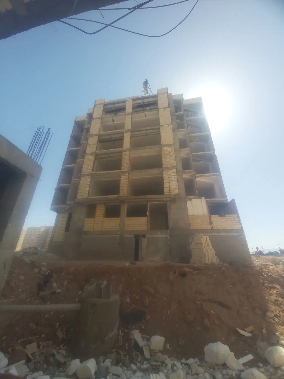 زمین ۲۶ هکتاری
