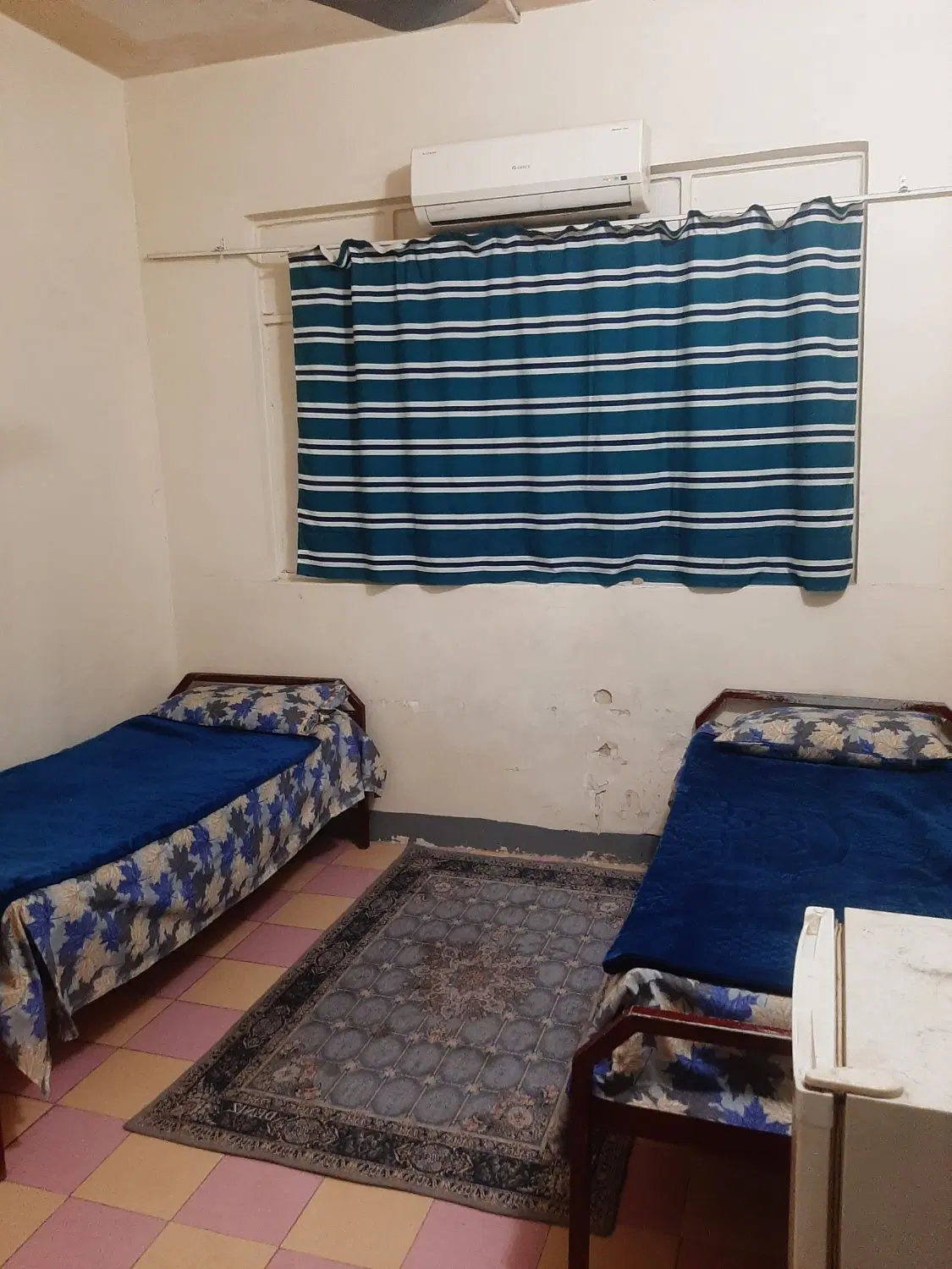 مهمانپزیر کاخ