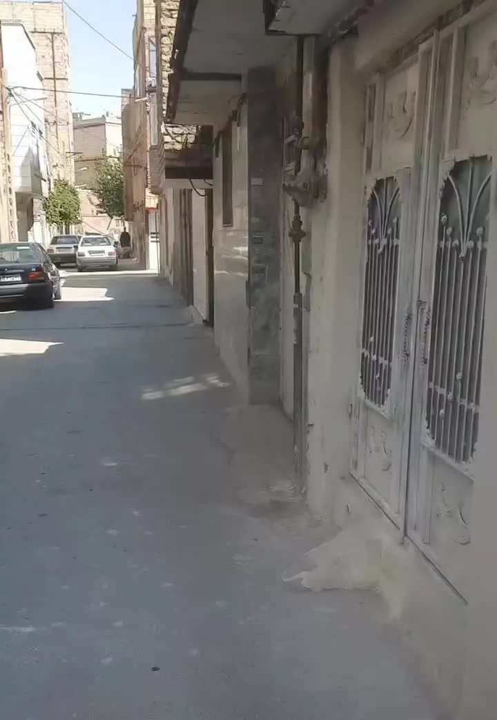 رهن واجاره ۶۰ متری پشت ایستگاه مترو ۴۶