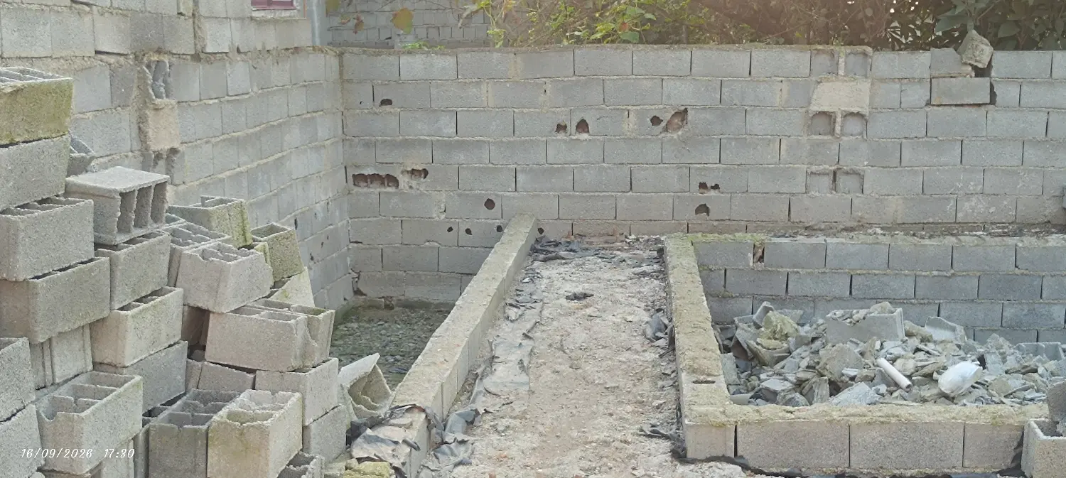 زمین فروشی