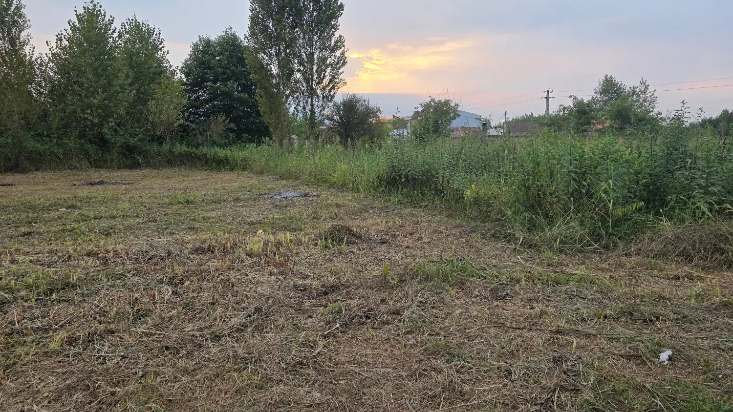 زمین با کاربری مسکونی ابتدای گل سفید