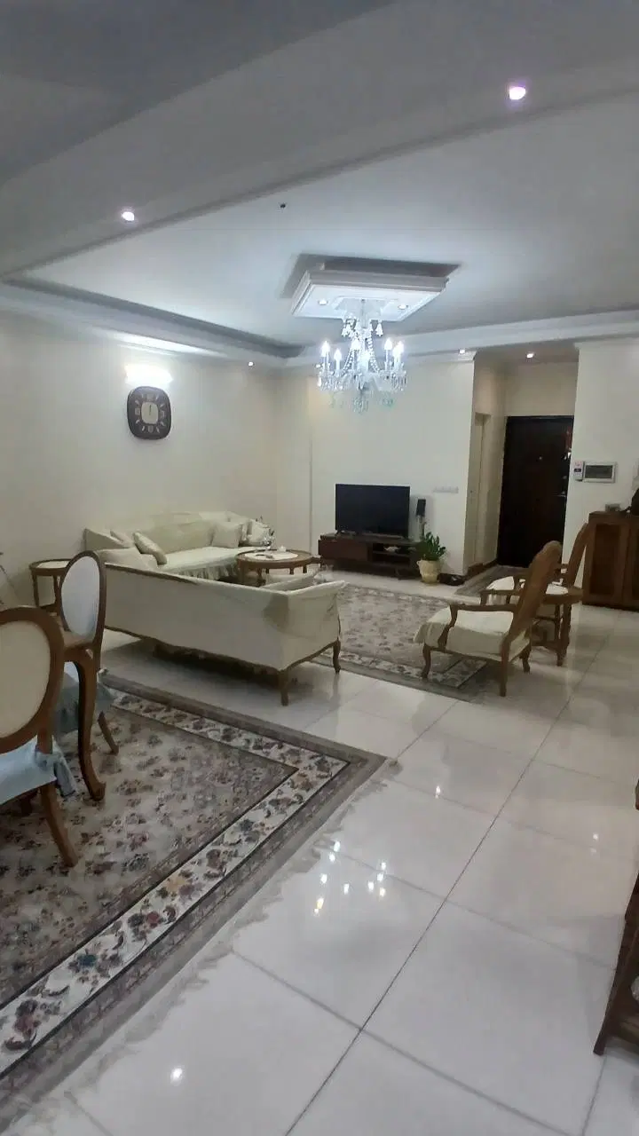 ۹۰ متر دوخوابه آسانسور پارکینگ اختصاصی سالن بزرگ
