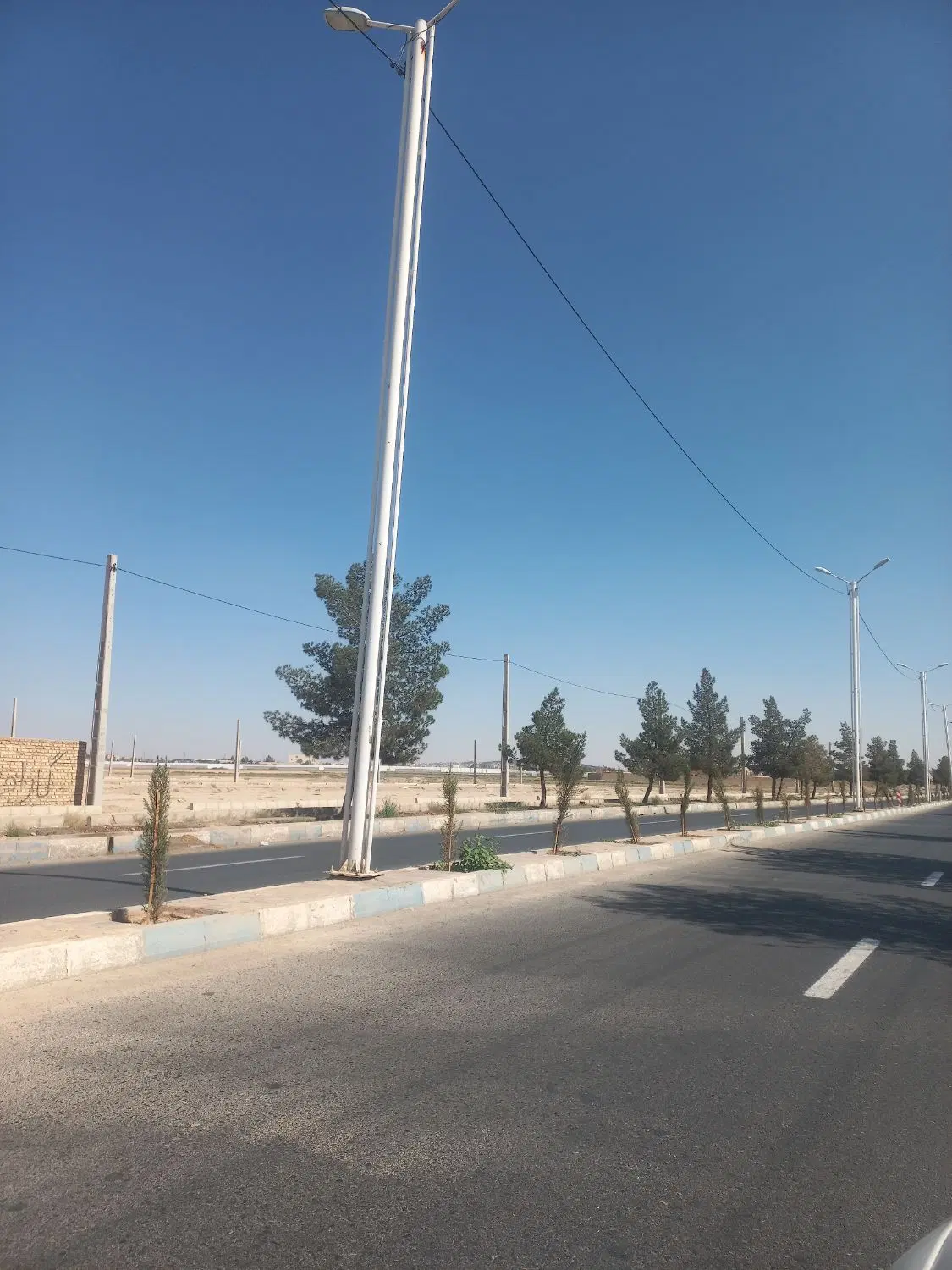 زمین تجاری ، مسکونی با بر۱۲متر