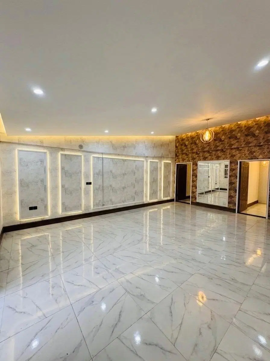 ویلاباغچه۱۵۰متر_درست نقلی ولی قیمتش خوبه ازدستش ند