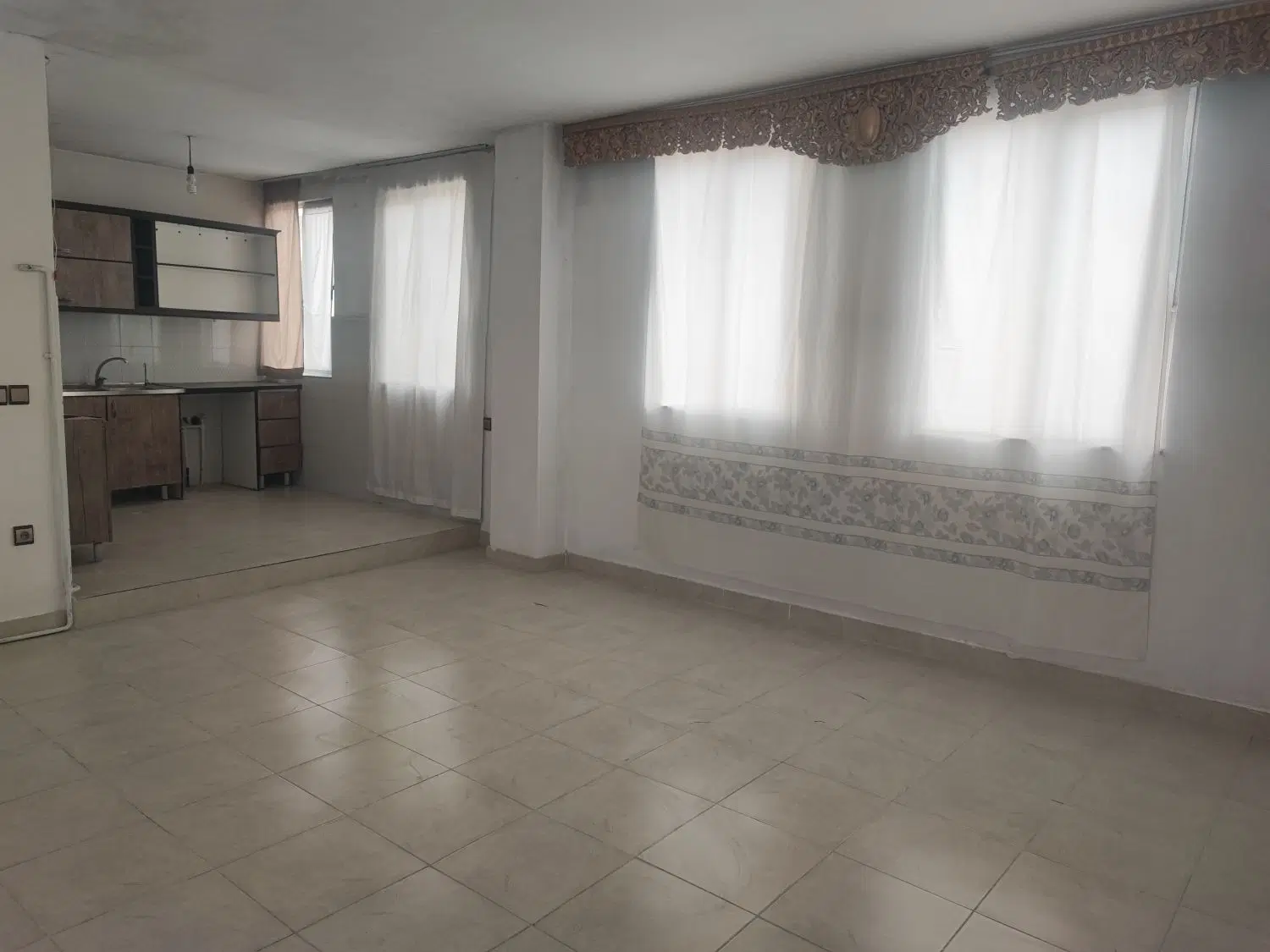 3 واحد مسکونی یکجا جمعا 300 متر مربع