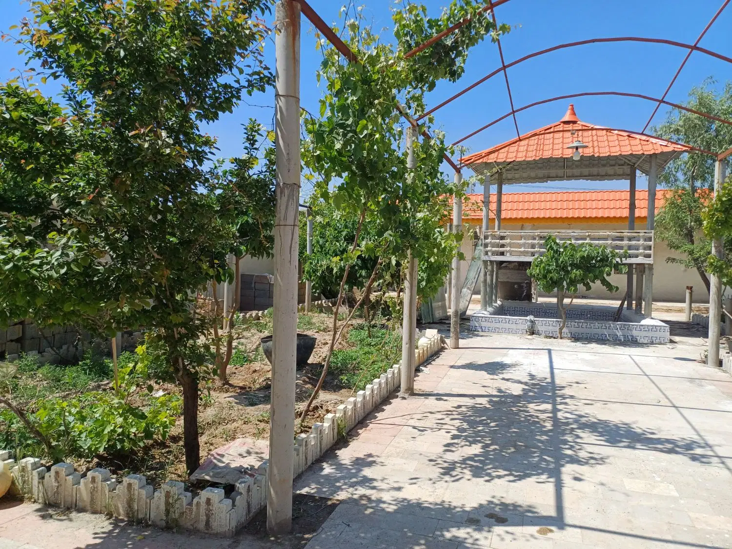 باغ فروشی روستای بهار