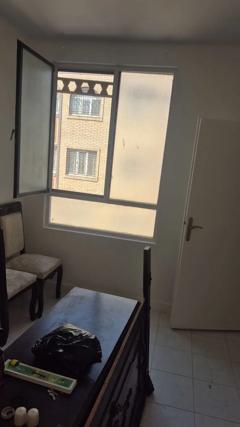 ۸۳ متر دو خواب خ رازی  خ هانری کوربن