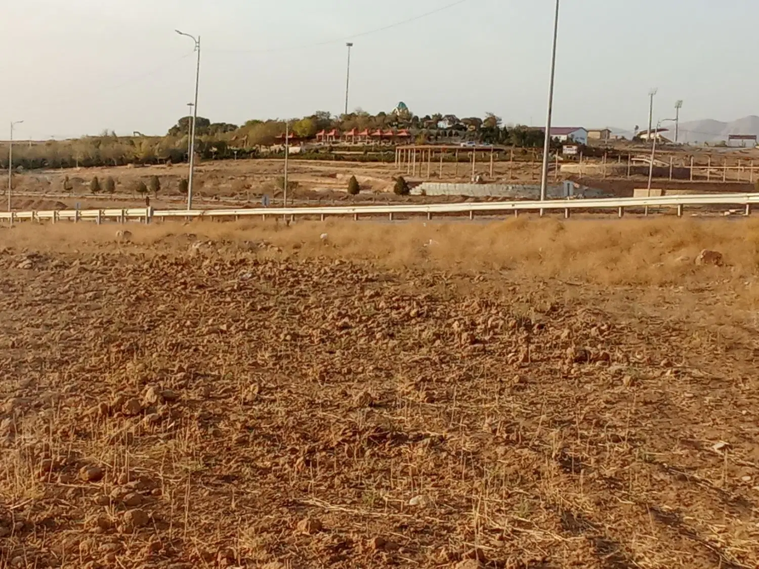 یک هکتار زمین