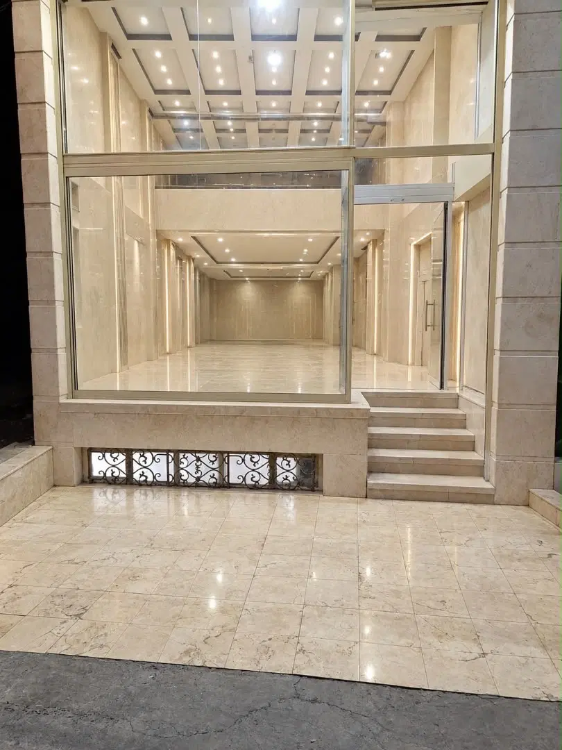 اجاره مغازه ۵۰ متری همکف بلوار جوان بالکن ۱۵ متری