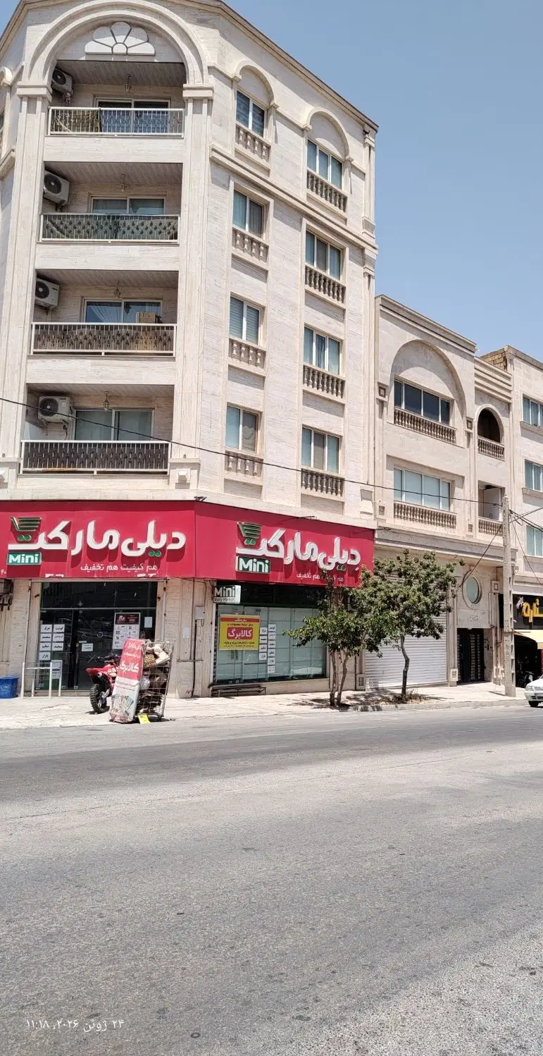 آپارتمان تک واحدی چهار طبقه فول امکانات فقط معاوضه