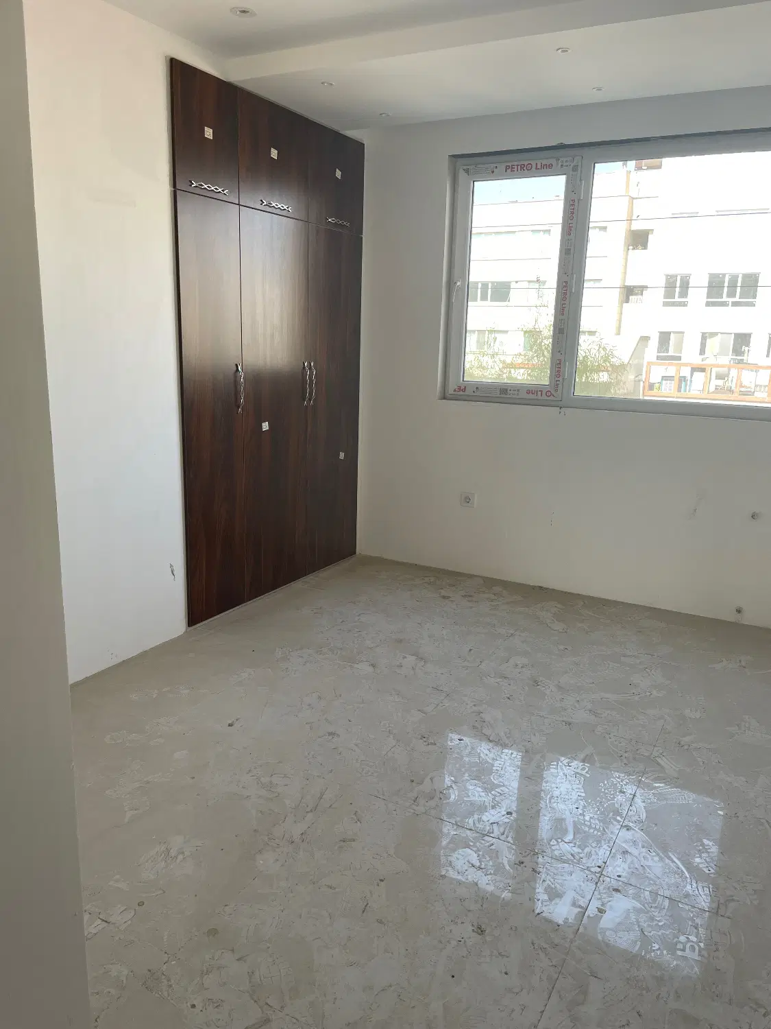 آپارتمان دوخوابه۱۲۷مترخام وکلیدنخورده