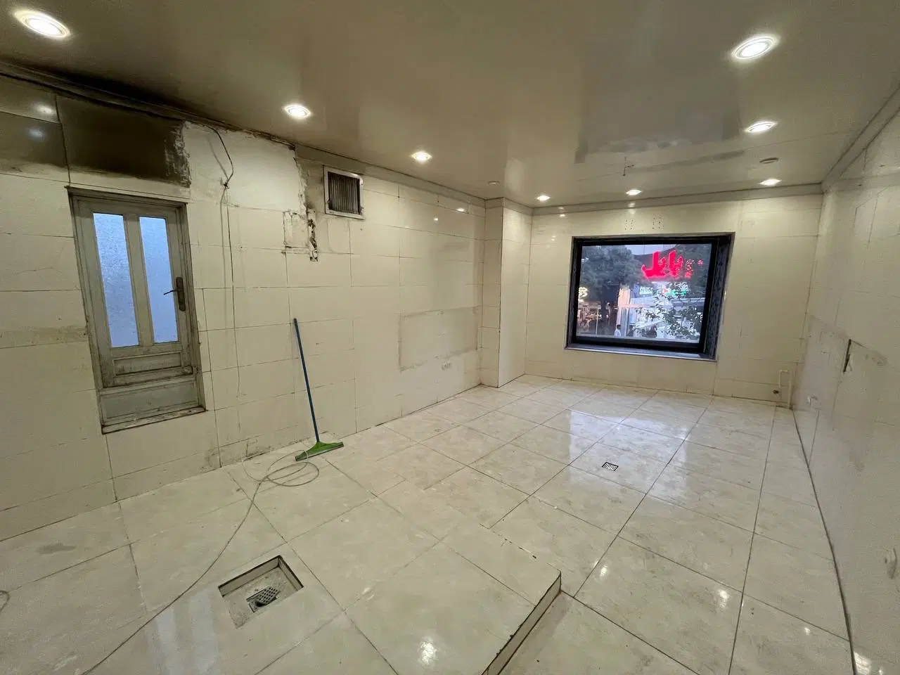 اداری تجاری خیابان ملک