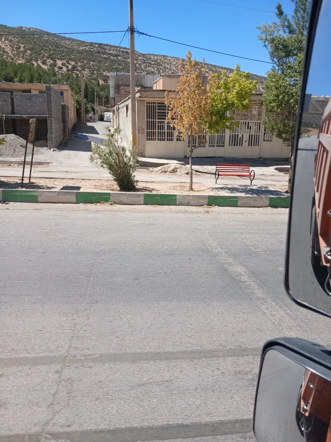 فروش ۱۶۰مترمغازه اسکلت فلزی