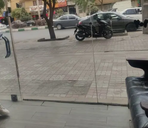 مغازه تجاری حاشیه پیروزی
