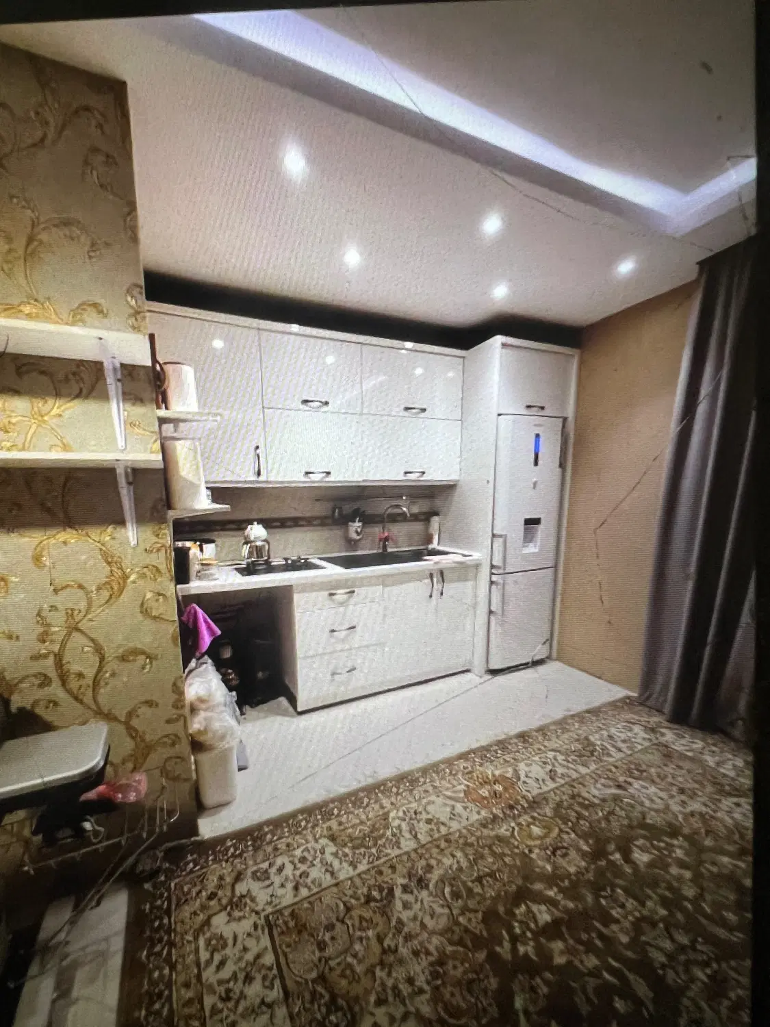 ۵۰ متر مسکونی با ۴۵ متر تراس رو به پارک