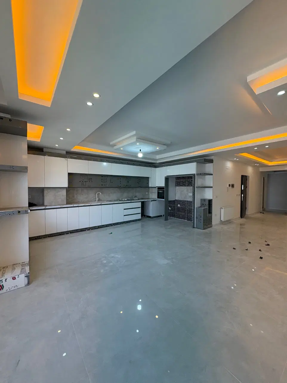 اپارتمان خیابان دانشگاه