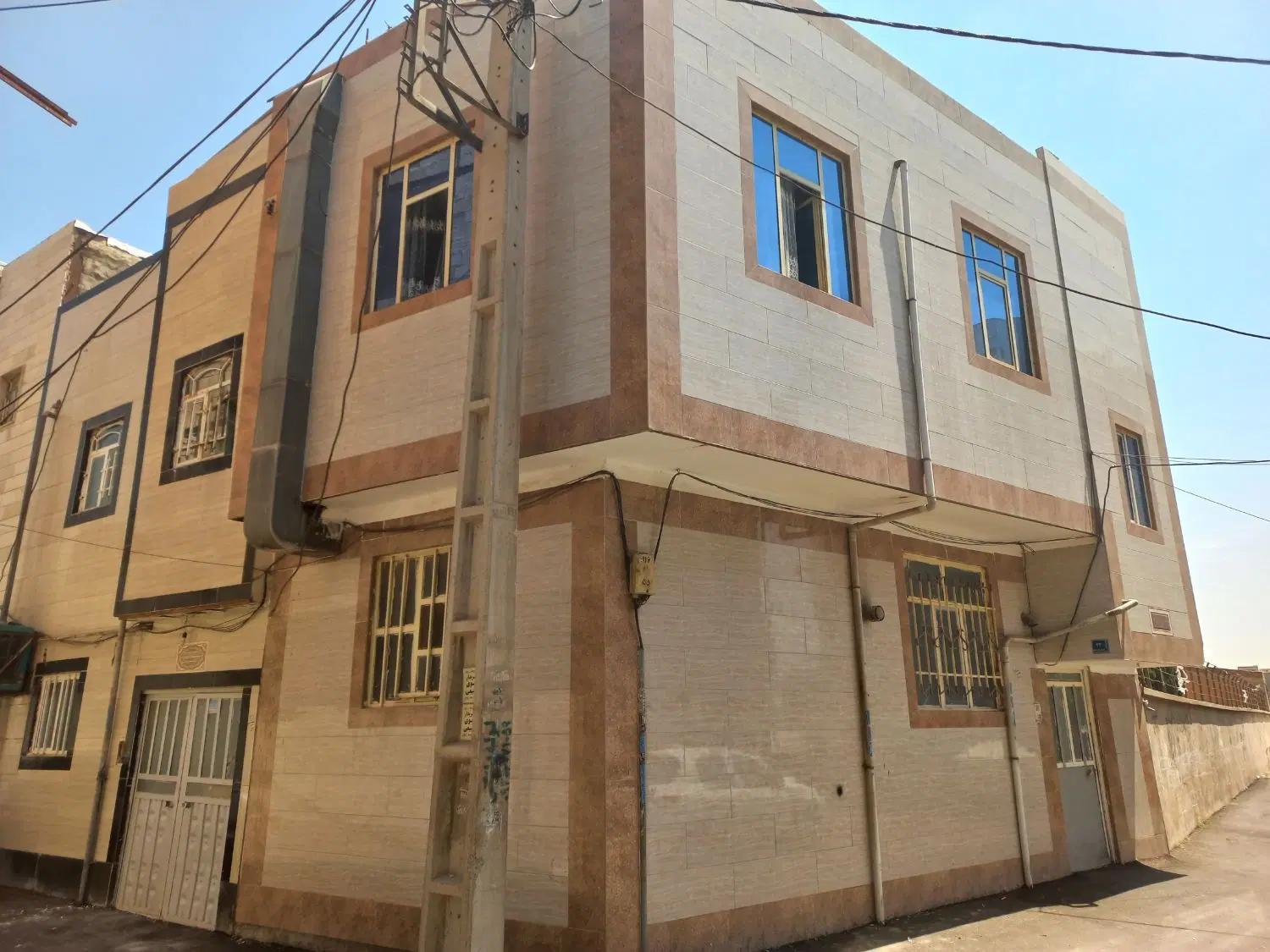 دو واحد مسکونی