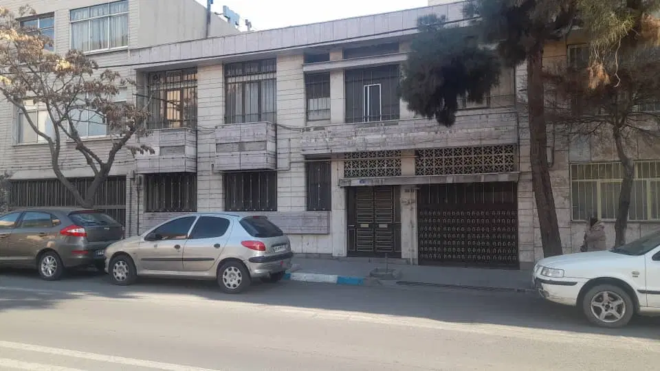 320 متر کلنگی_تجمیعی_R122_گذر 12_دارای 7واحدمسکونی