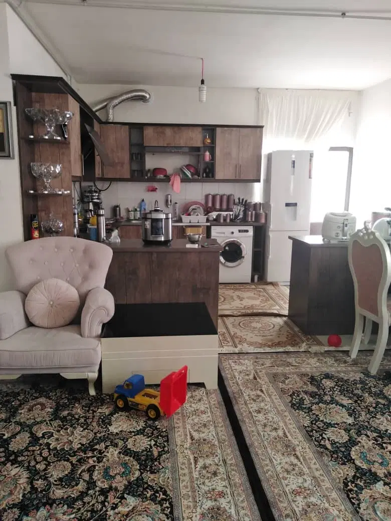 آپارتمان ۸۰متری فول شهرک ناز تخلیه