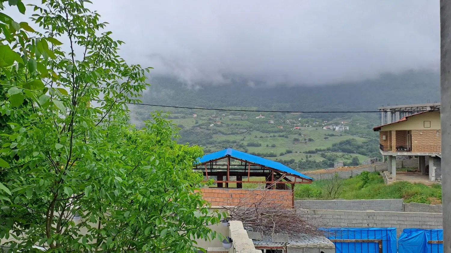 ویلایی در خیابان حکیم الهی