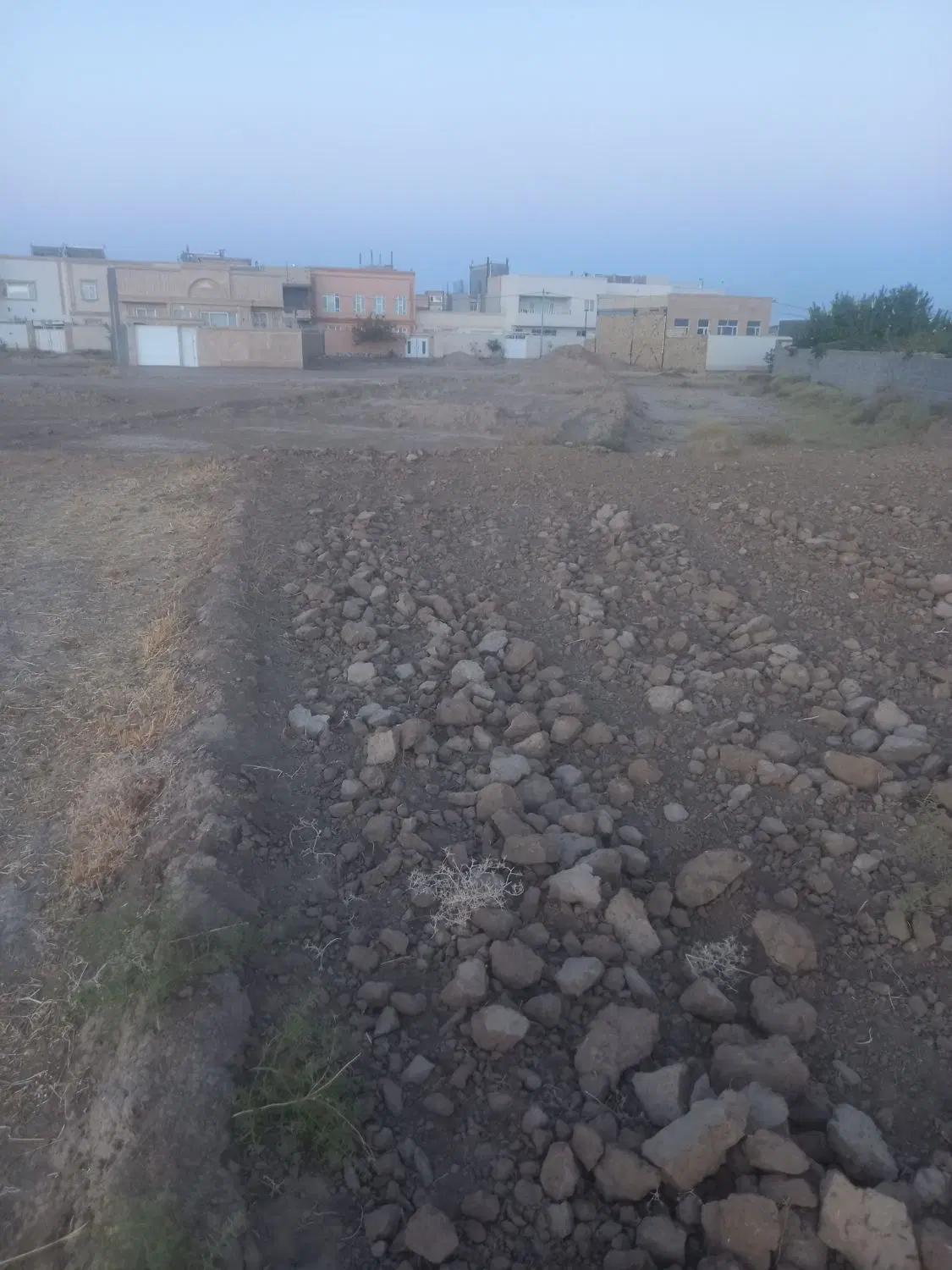 زمین فروشی