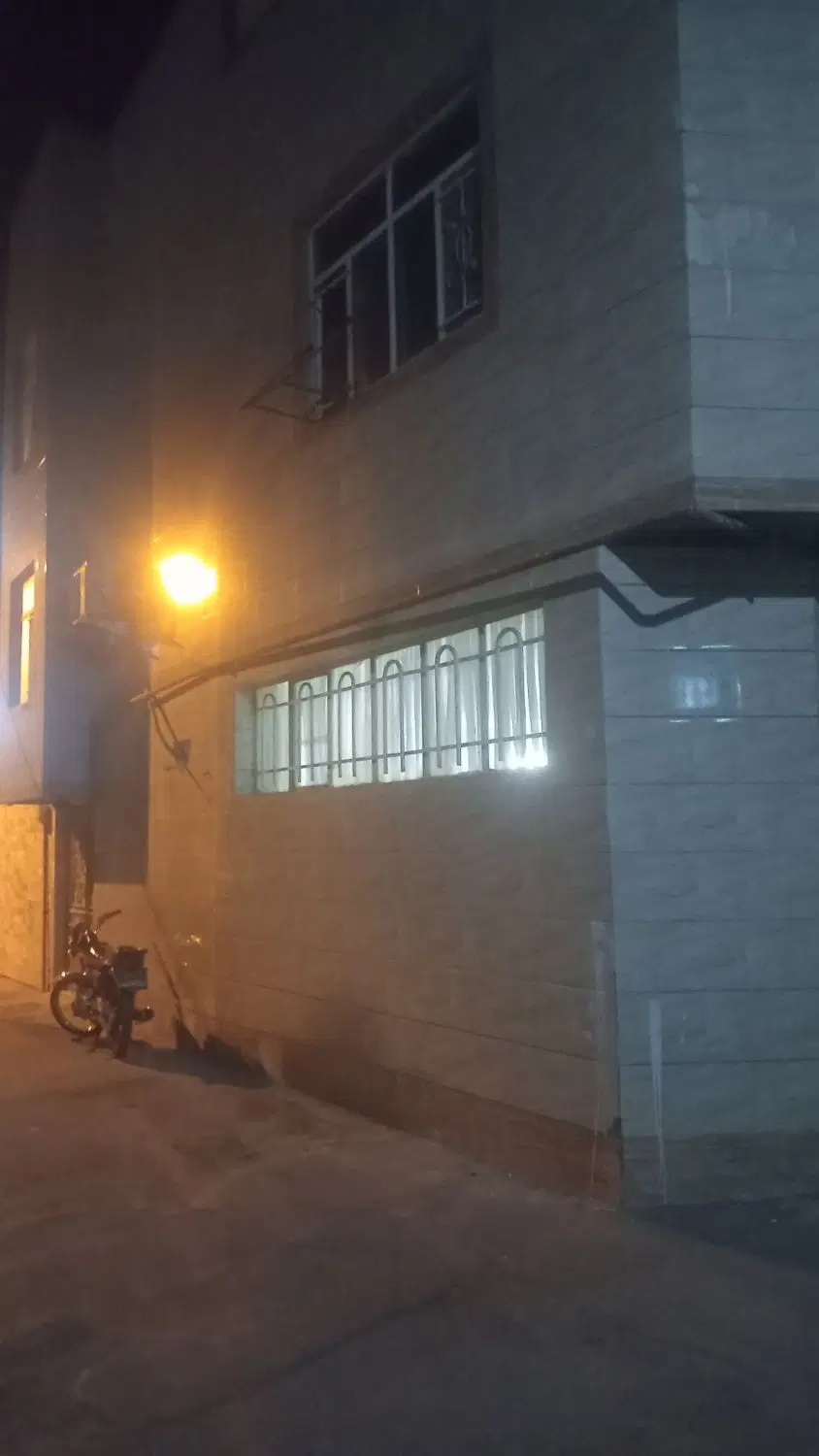 ۷۵مترطبقه اول دونبش واقه در محصل