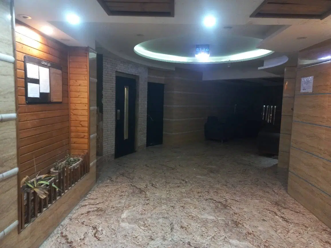 آپارتمان ۸۲ متری دو خواب