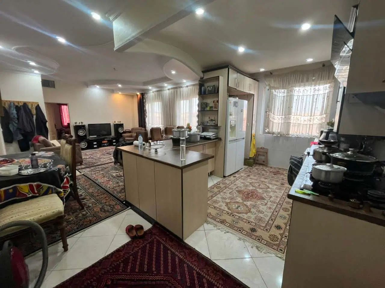 فروش آپارتمان دوخوابه پارکینگ مسقف