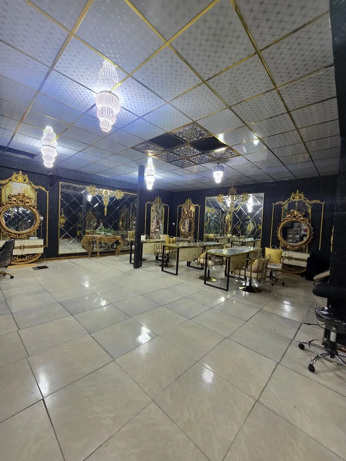 اجاره  سالن زیبایی لوکس در واوان