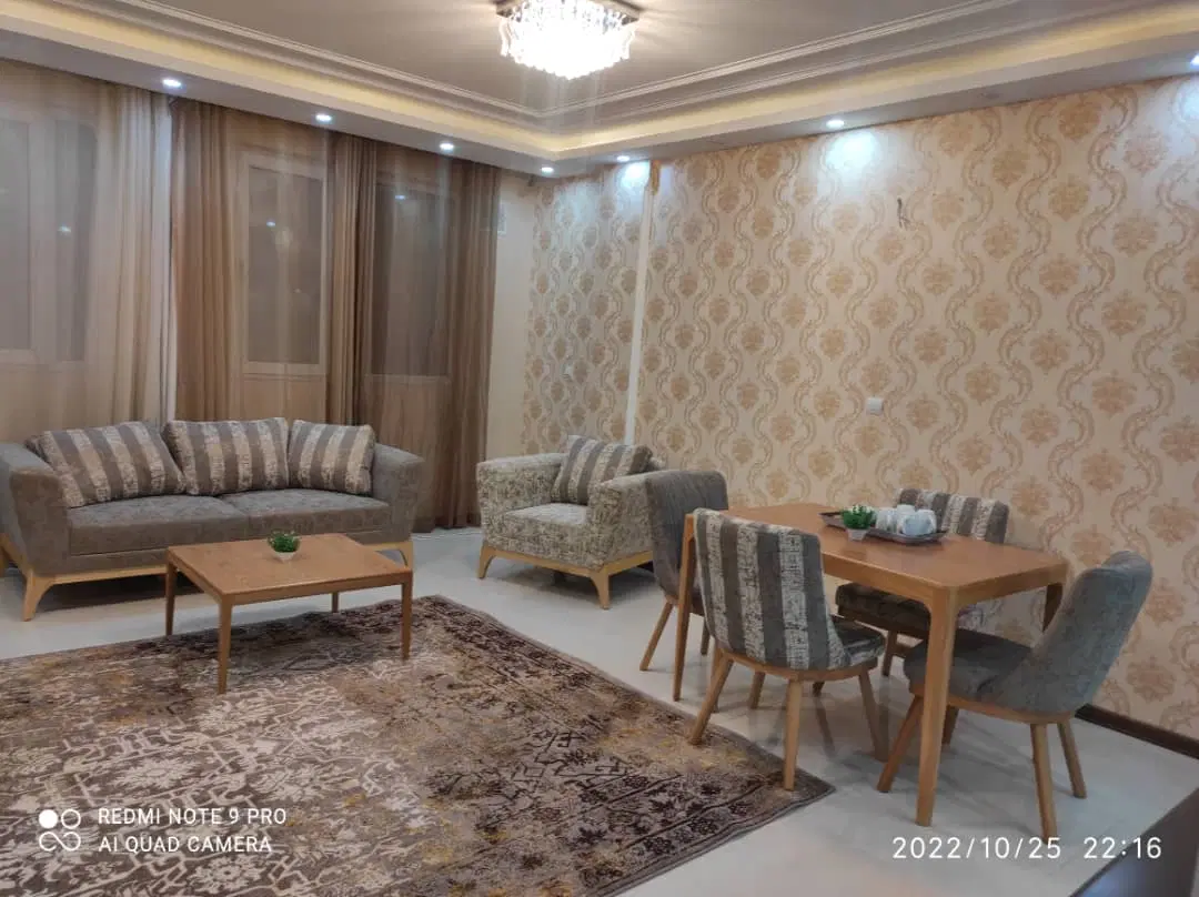 آپارتمان لوکس مبله کلیپ نخورده مرکز شهر